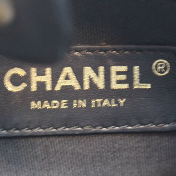 Chanel #YLV392 Large Chevron Stitched Bag - Picture 7 of 7